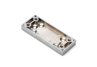 Afbeeldingen van Onderlegplaat zamac F1 ALU smal kozijn 8MM