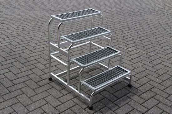 Afbeeldingen van ASC Montagetrap 4 treeds met rooster 77,5X111X59,5CM