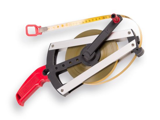 Afbeeldingen van BMI Isolan staalbandmaat met ring en haak 50M